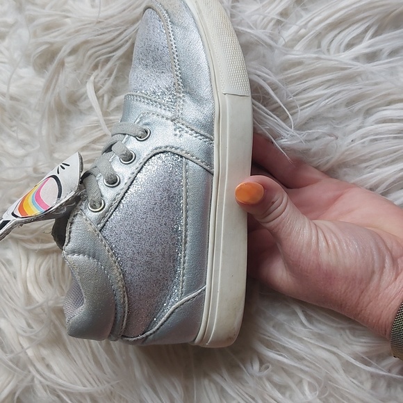 Fabkids cool cat shirt and hi-top sneaker combo - Picture 7 of 7